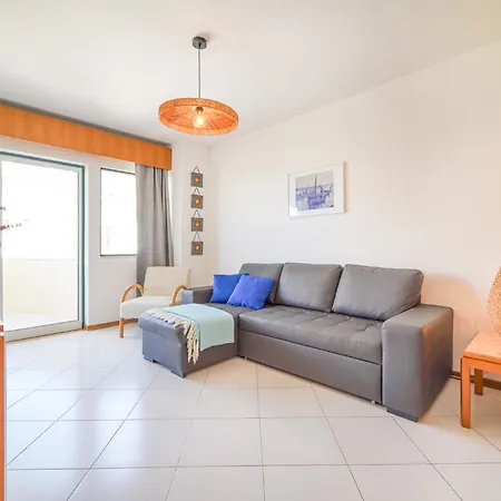 Appartement On The By Moje